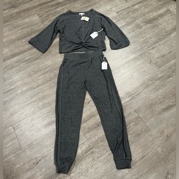 SOLD ❤️COCO + JAIMESON beautiful set 🩶 - Picture 3 of 10